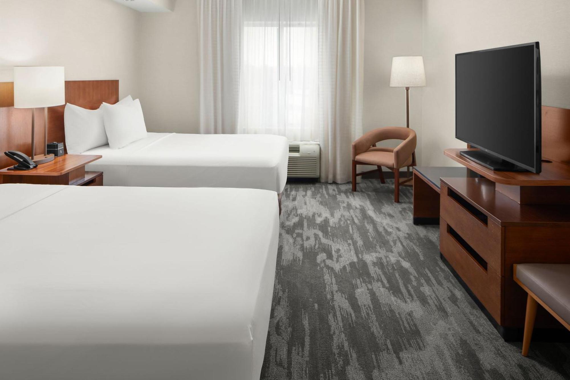 Hotel Fairfield & Osu